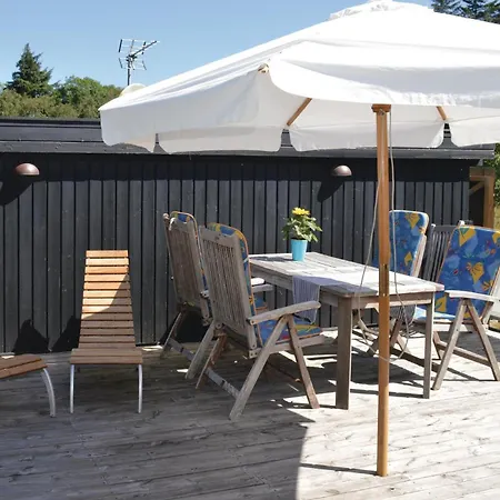 3 Bedroom Beautiful In Holiday home *